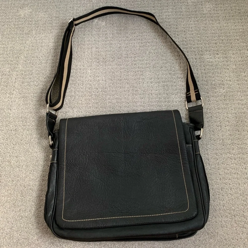 Italian Black Pebbled Leather Large Messenger Crossbody Bag, Work Unisex